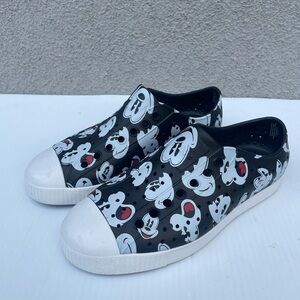 NATIVE Disney Mickey Mouse Shoes Women’s Size 7
